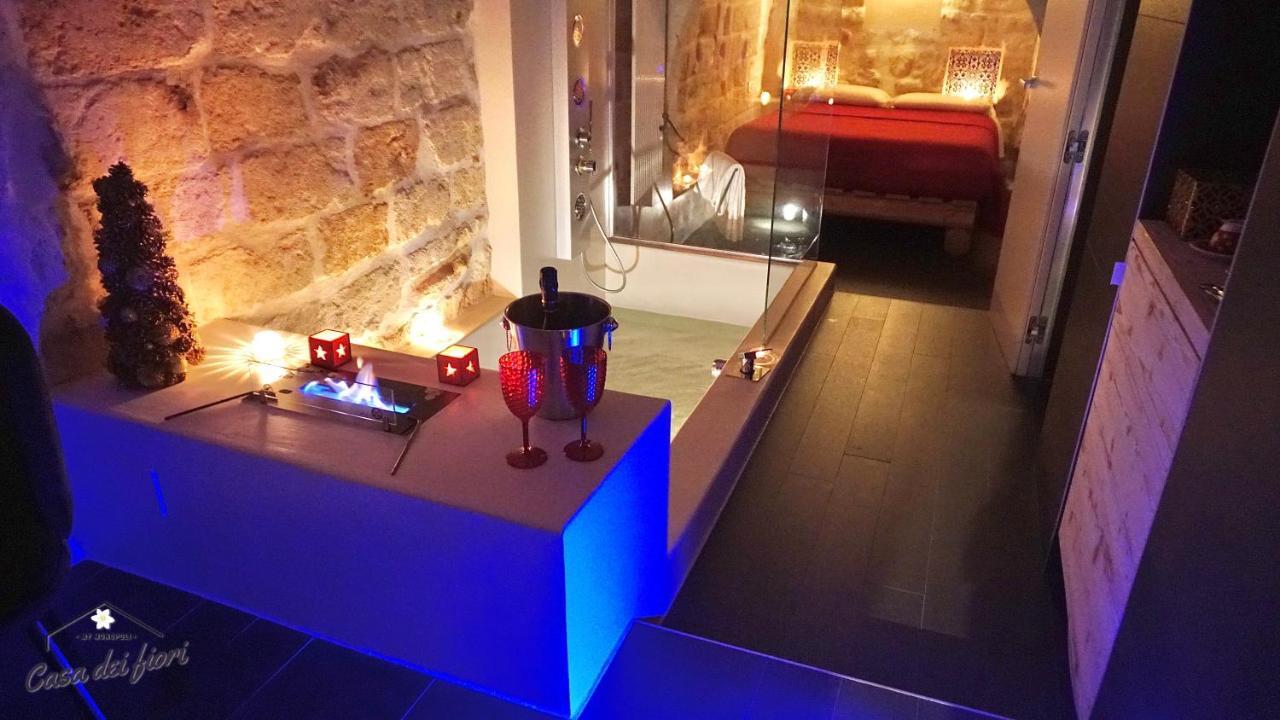 My Monopoli -Casa Dei Fiori Suite "Tulipano Nero" Centro Storico Eksteriør billede